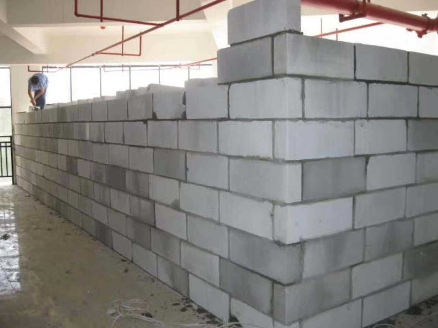 岭东蒸压加气混凝土砌块承重墙静力和抗震性能的研究
